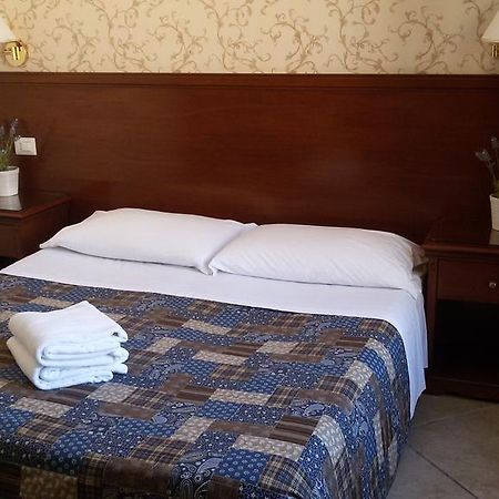 Mrs Julie Guesthouse Rome Extérieur photo